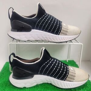 Nike React Phantom Run Flyknit 2 Black White CJ0280-001 Women’s Sneakers Sz 9.5